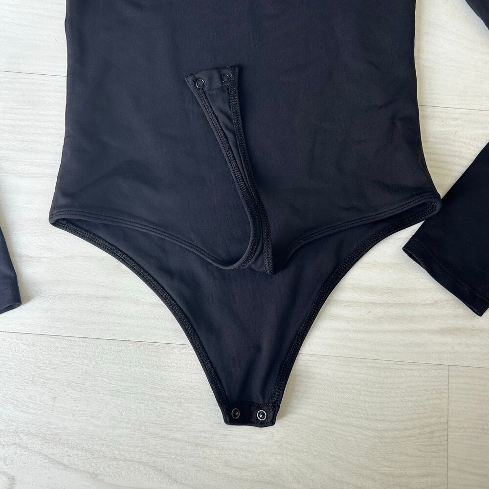 Babaton Aritzia Contour Longsleeve Black Bodysuit Square Neck Classy Size Small - Picture 6 of 8
